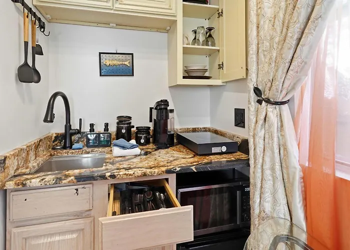 Cozy 1br Near Downtown Lafayette