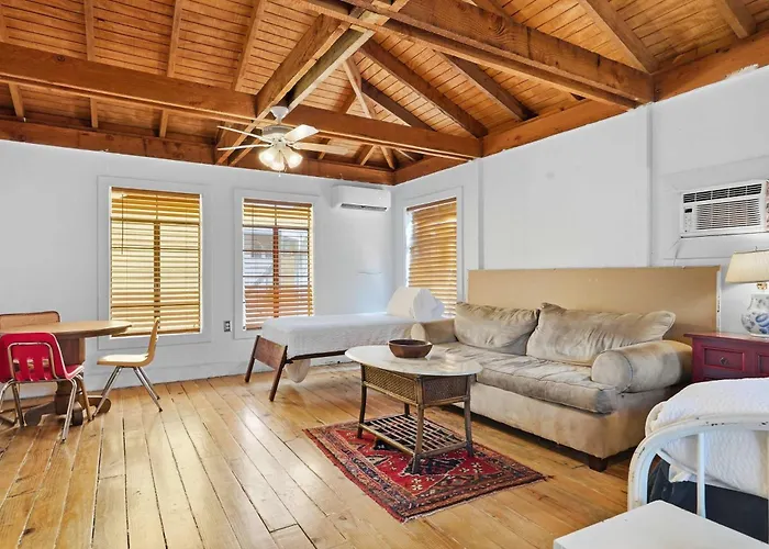 Cozy 1br Near Downtown Appartement *